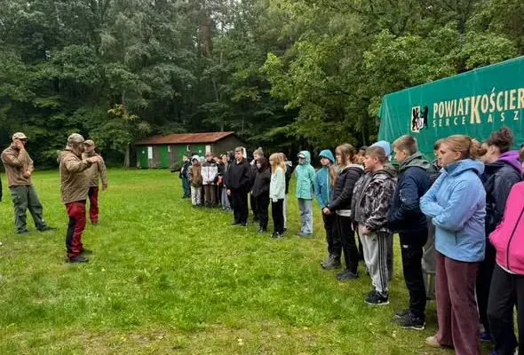 Survivalowa przygoda uczniów klas 4–8 – dzień pełen wrażeń i integracji