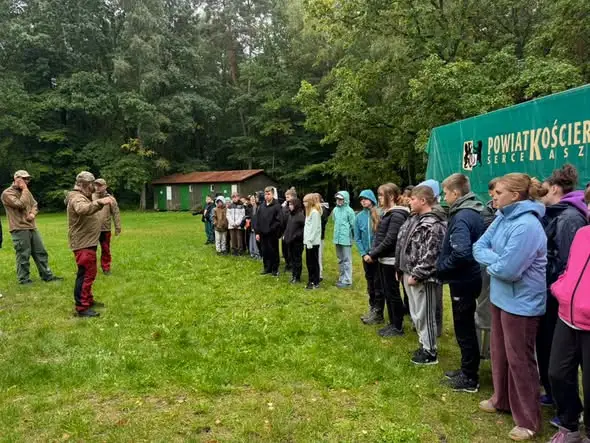 Survivalowa przygoda uczniów klas 4–8 – dzień pełen wrażeń i integracji
