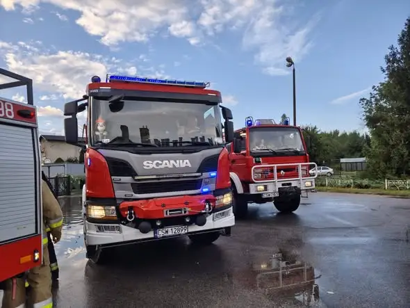 Zalania na dworcu PKP w Laskowicach. Interweniowały zastępy OSP
