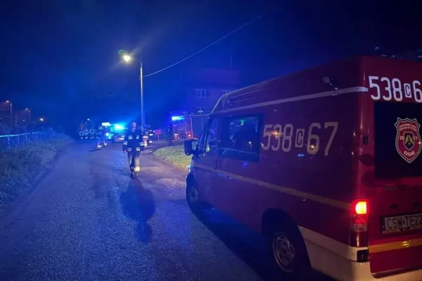Nocna akcja służb w Twardej Górze – wsparcie Policji przez strażaków