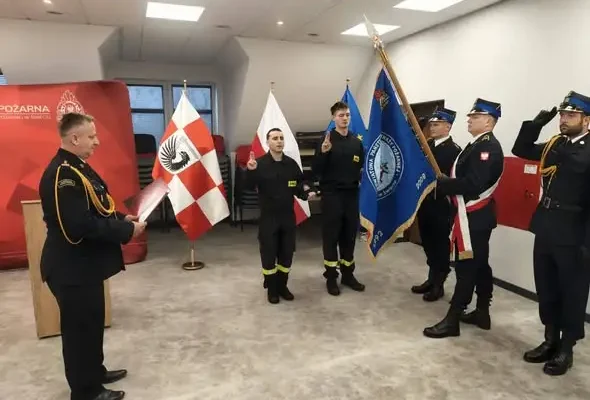 Nowi strażacy złożyli ślubowanie w Państwowej Straży Pożarnej
