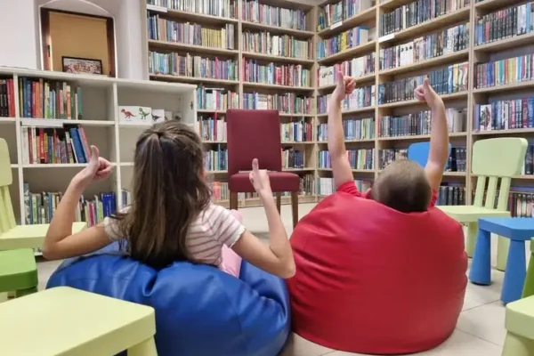 Zajęcia „twórz, czytaj, baw się” w bibliotece w Nowem – kolejne spotkanie w środę