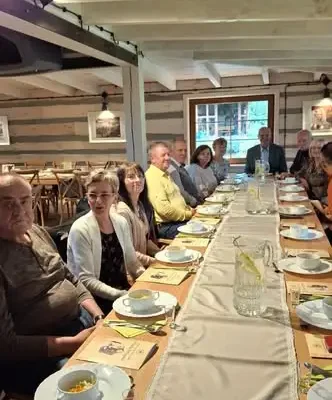 Klub Seniora z Dragacza na borowiackiej biesiadzie „Wesele Sztygara” w Pile Młyn
