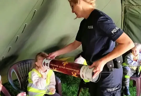 Uczniowie z Wosia uczyli się bezpieczeństwa na drodze w Przysieku