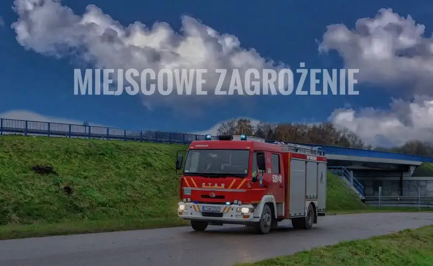 Drzewo na drodze wojewódzkiej 214 w Warlubiu — interwencja strażaków OSP