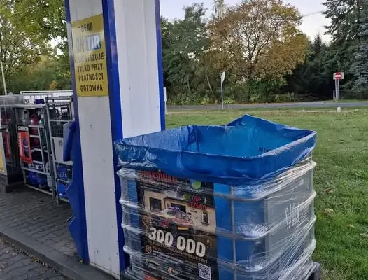 OSP Jeżewo zbiera butelki PET i nakrętki na nowy samochód operacyjny