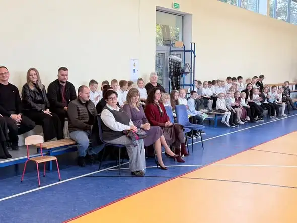Pierwszoklasiści złożyli ślubowanie i dołączyli do braci uczniowskiej