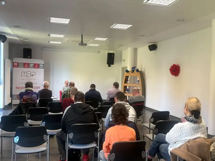 Literacki piątek w świeckiej bibliotece: „Persona non grata” Kamila Dąbrowskiego