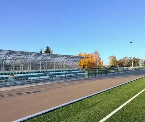 Nowa trybuna na stadionie Startu Pruszcz gotowa na sobotni mecz