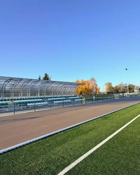 Nowa trybuna na stadionie Startu Pruszcz gotowa na sobotni mecz